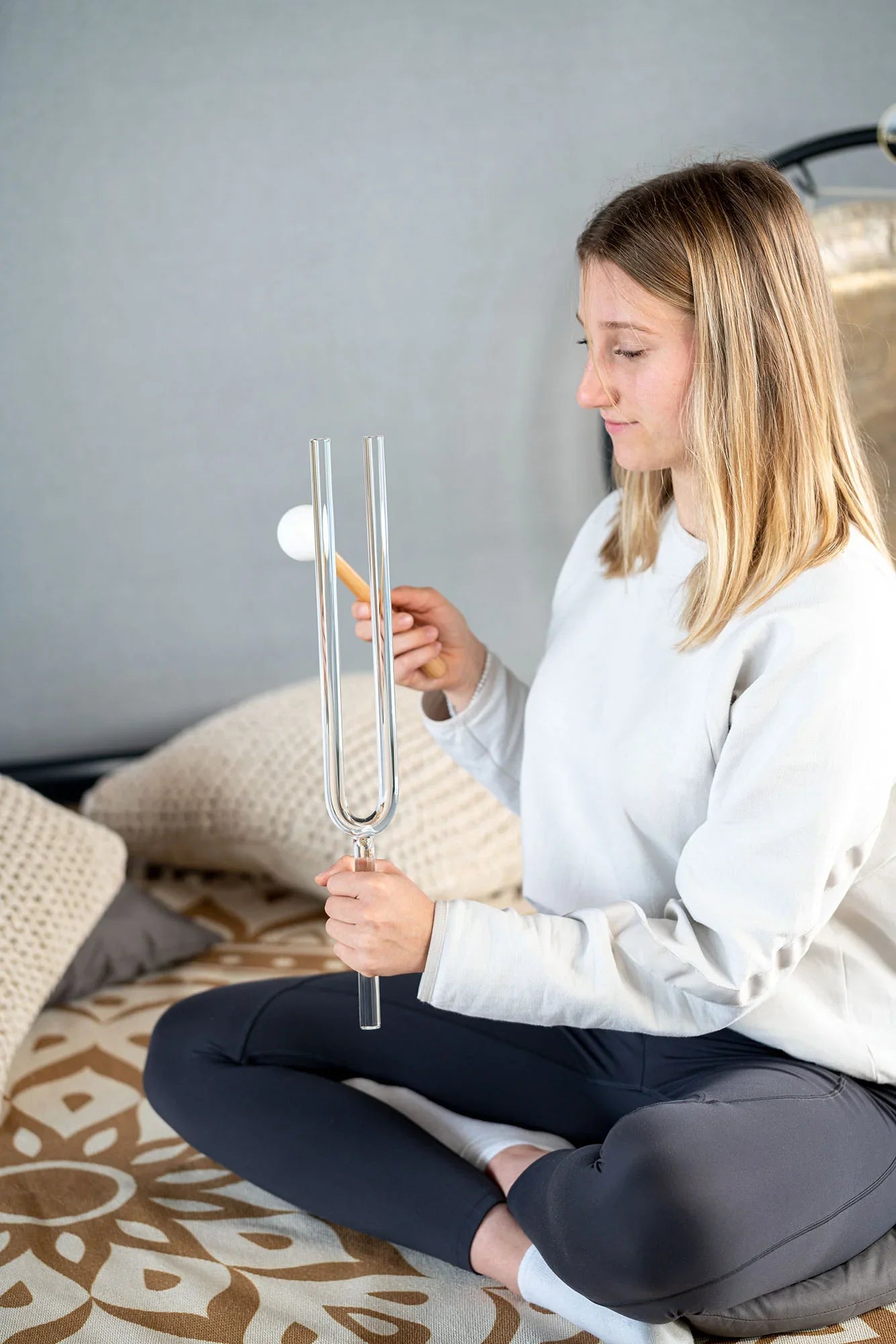 17.7" Crystal Tuning Fork, F3 / 174.61 Hz