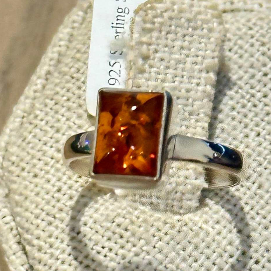 Natural Amber Rectangle-Cut Minimalist Ring – Sterling Silver – Sizes 6, 7, 8, 9