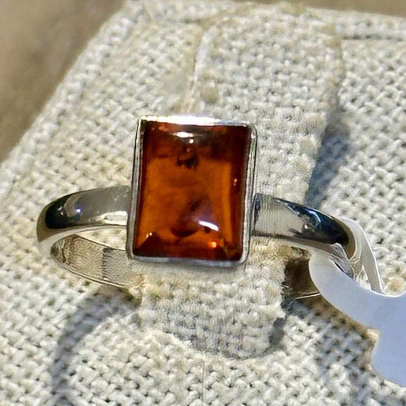 Natural Amber Rectangle-Cut Minimalist Ring – Sterling Silver – Sizes 6, 7, 8, 9