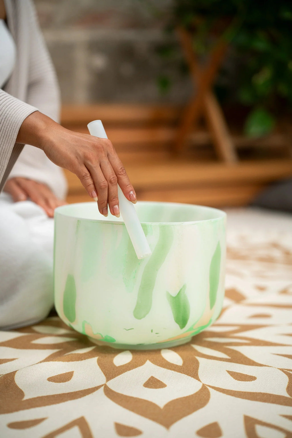 10" Marble Crystal Singing Bowl, F4, Heart Chakra, 432 hz