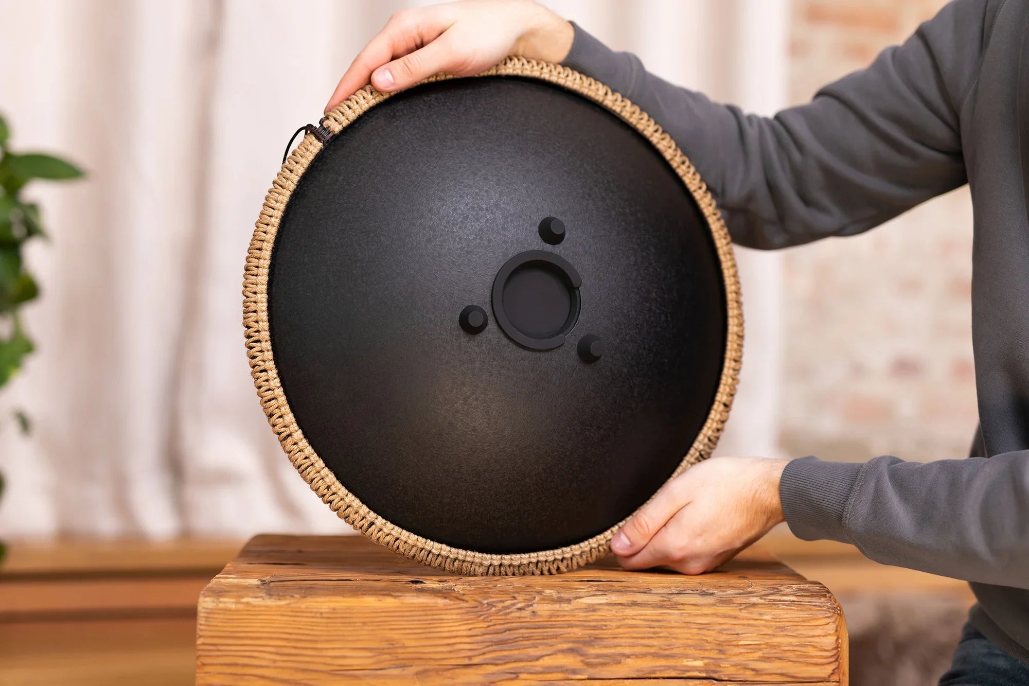 16" Octave Steel Tongue Drum, D Kurd, Lasered Floral Design, Black