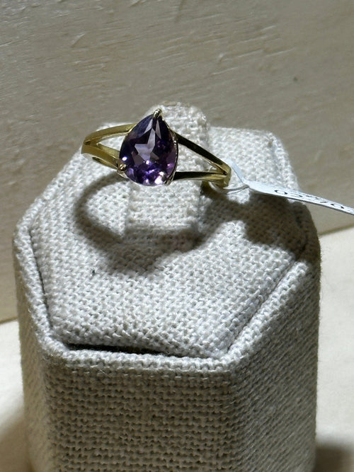 Amethyst Ring Size 6 (02.7034)