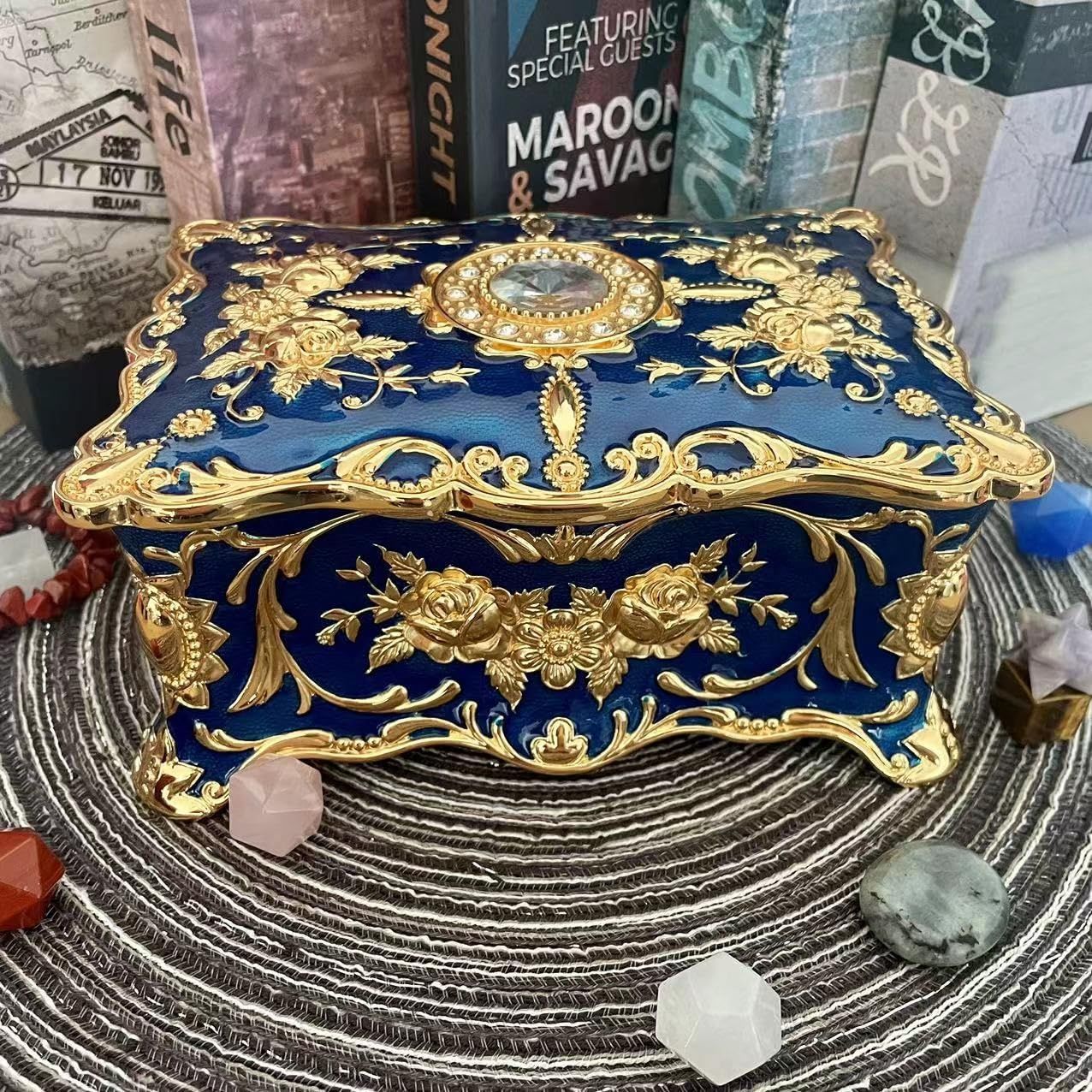 Ornate Pastoral-Style Jewelry Box – Velvet-Lined Gift for Girls & Women
